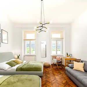 Designer Apartment, Central, Next To Danube , Viena Austria