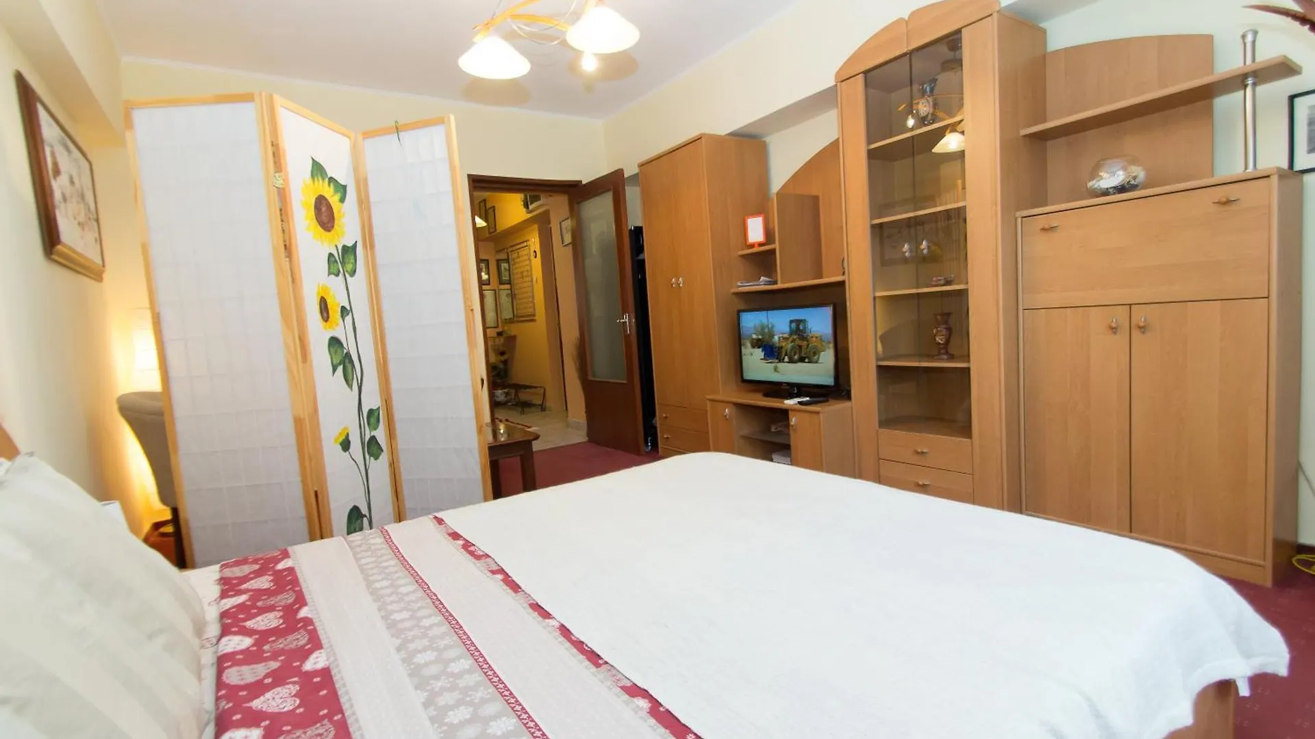 Sunny Old Town Apartments Bukareszt 0*,