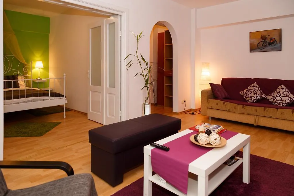 Sunny Old Town Apartments Bukareszt